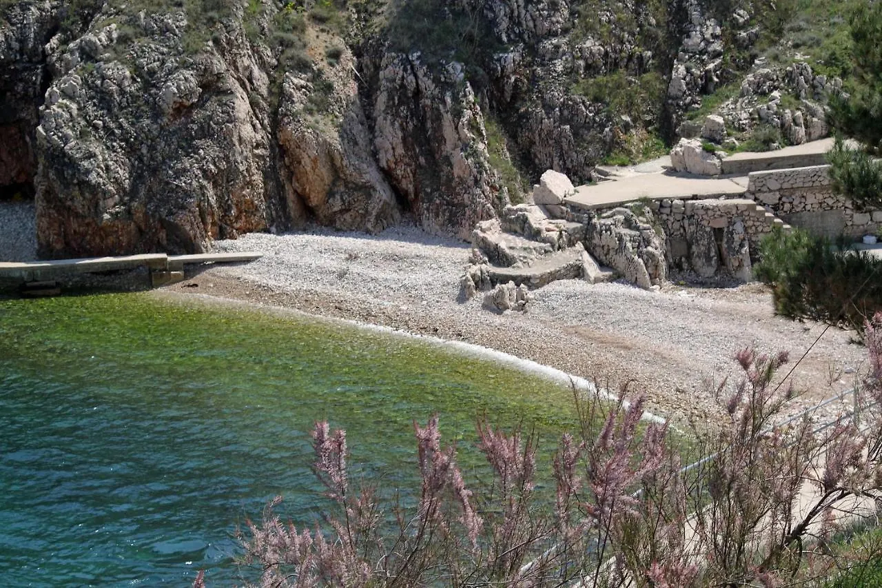 Apartments With A Parking Space Vrbnik, Krk - 5392 Croatia