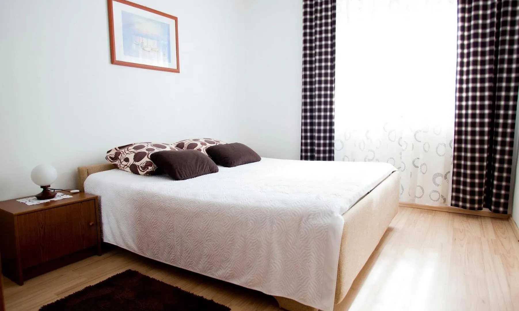 Apartments With A Parking Space Vrbnik, Krk - 5392 Croatia